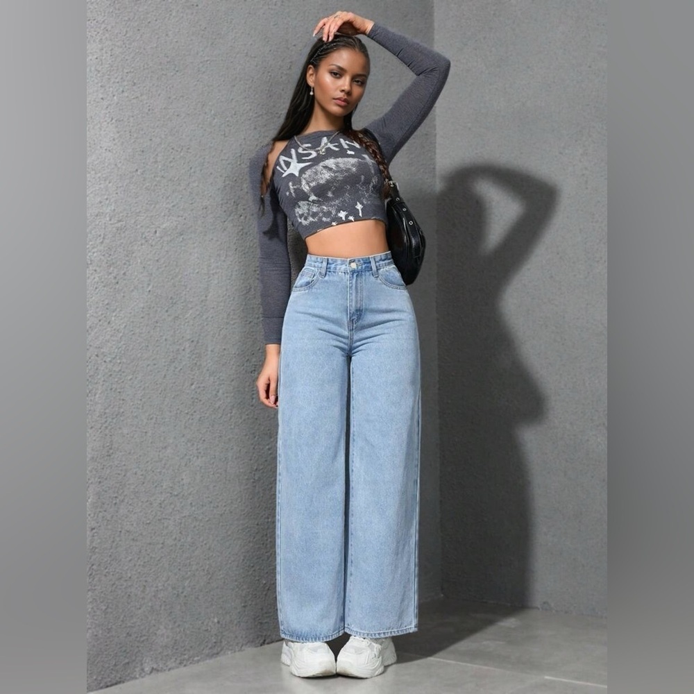 High-Waisted Wide Leg Jeans - Picture 10 of 11